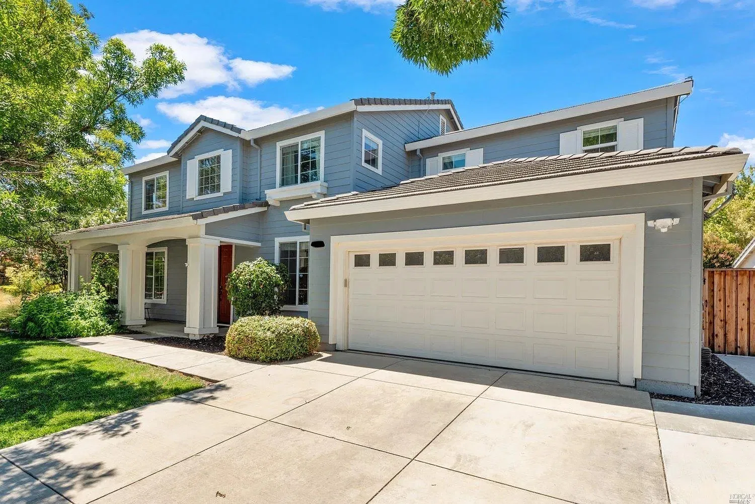 4 bed, 2864 sqft, $4,800 — Photo 1