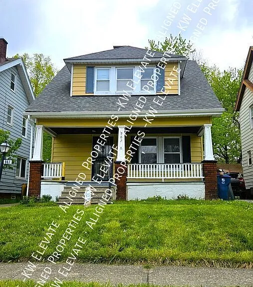 967 Selwyn Rd — Photo 2