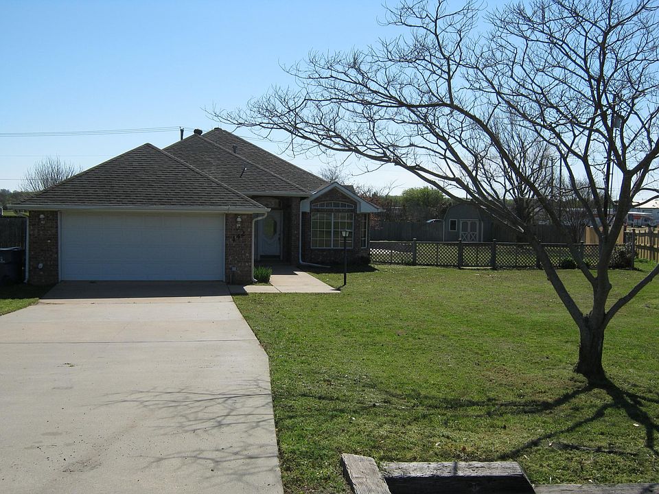 1st image of 142 S Meadowbrook Dr