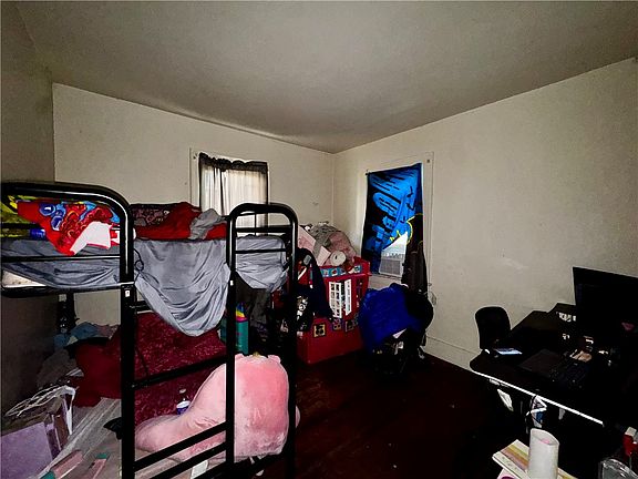 5th image of 106-108 Burrows St