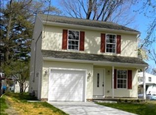 215 Traymore Blvd, Eastlake, OH 44095
