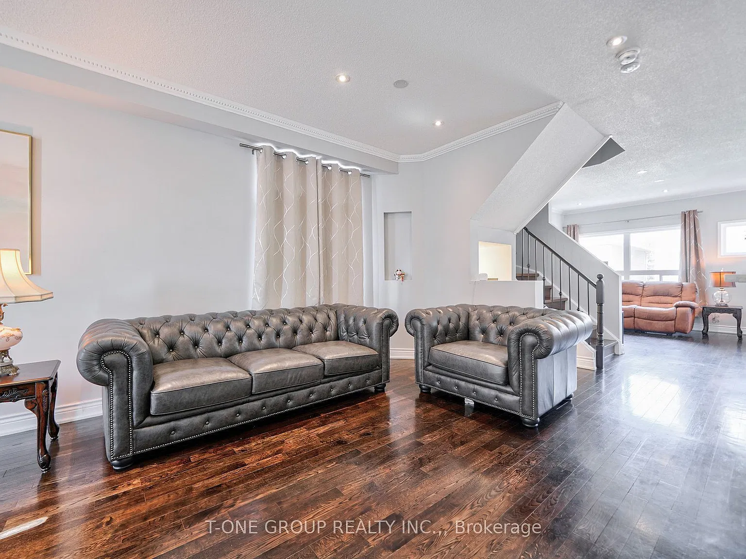 5 bed, $3,900 — Photo 2