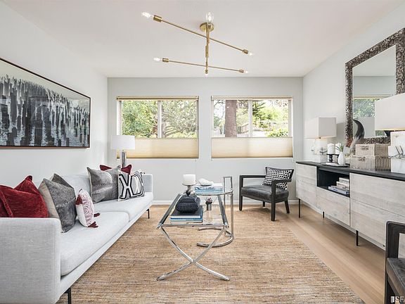 5th image of 724 Cole St APT 1