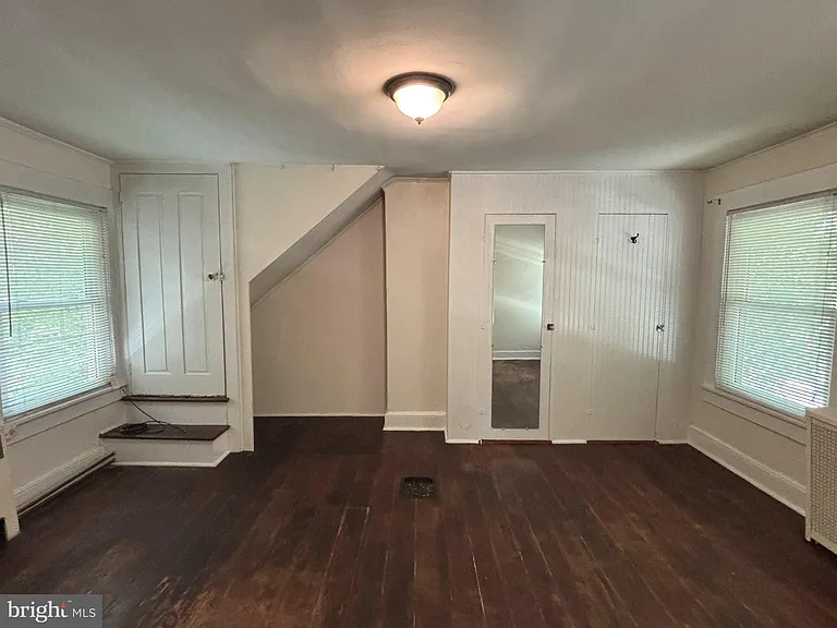 1503 W Washington St — Photo 13