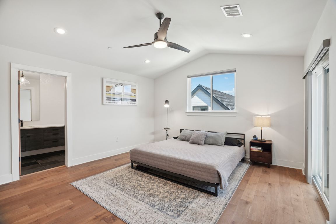 Clay St Residence 11-034.jpg