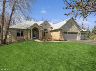 6719 W Applewood Ln, Spring Grove, IL 60081