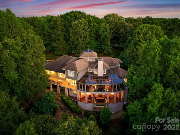 10310 Wildlife Rd, Charlotte, NC 28278