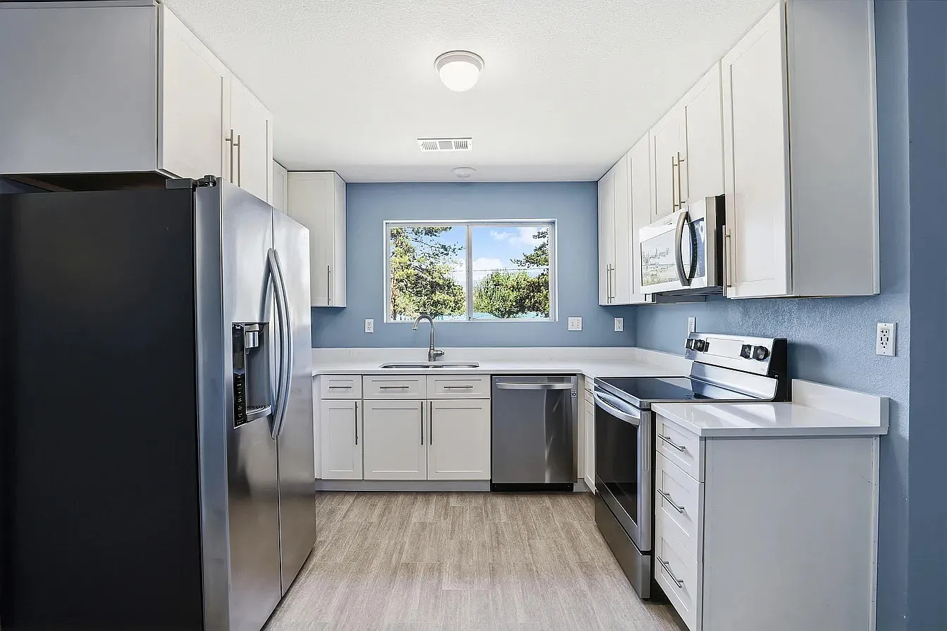 Oak Knoll Dr, Ashland — Photo 2