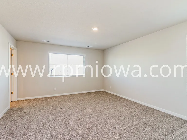 2403 SW 23rd St — Photo 5