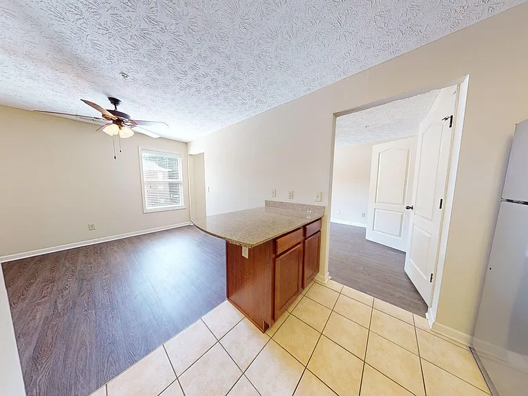 338 W Glenn Ave — Photo 12