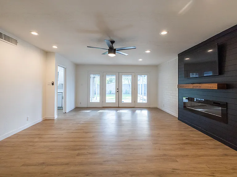 3140 N 6th Ave — Photo 37