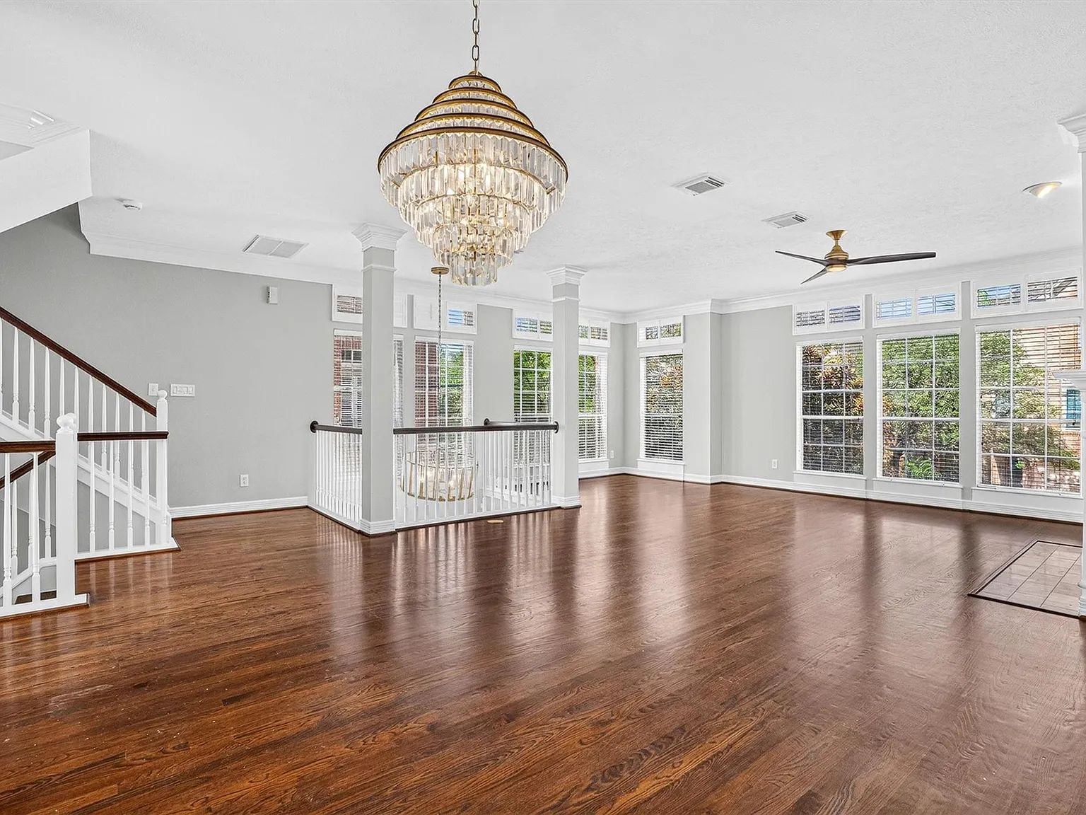 3 bed, 3.5 bath, 2622 sqft, $3,850 — Photo 3