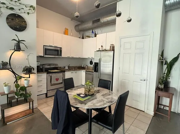 2100 Van Buren St APT 216, Hollywood, FL 33020