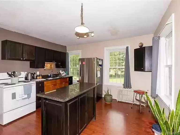206 Main St #2 — Photo 8