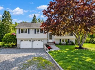 49 Meadowview Rd, North Andover, MA 01845