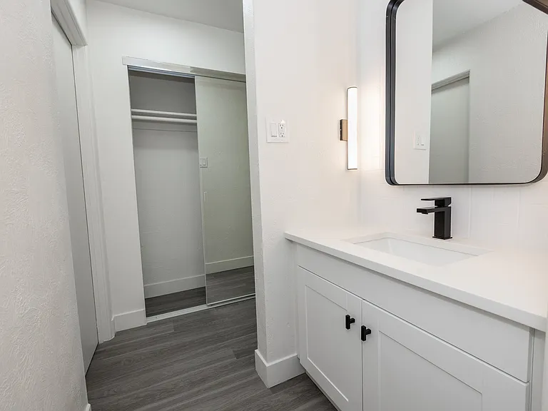 816 N Cherry St — Photo 26