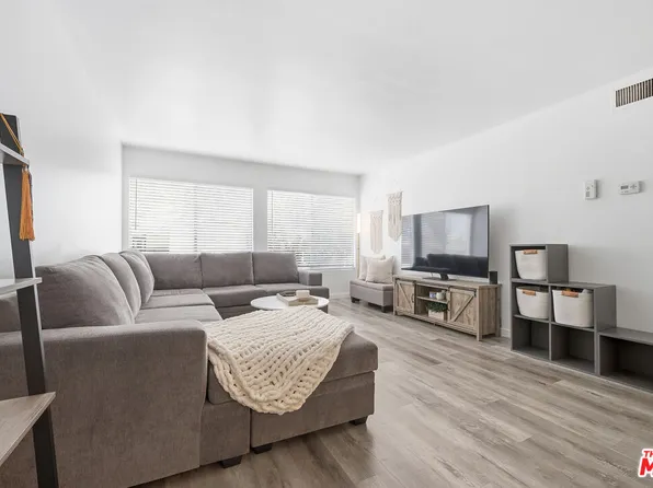 23515 Lyons Ave Unit 233, Santa Clarita, CA 91355