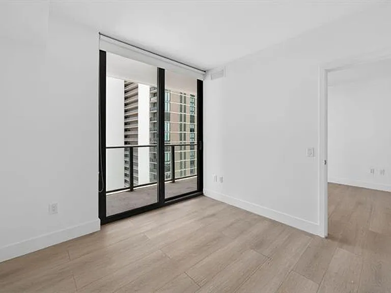 501 NE 31st St #3305 — Photo 25