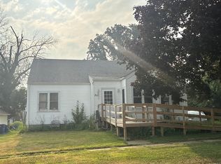313 4th Ave, Clarence, IA 52216