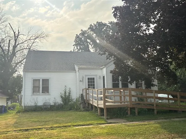 313 4th Ave, Clarence, IA 52216