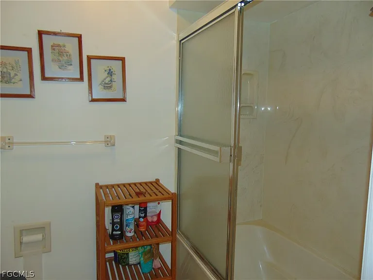 1092 Riverbend Dr — Photo 20