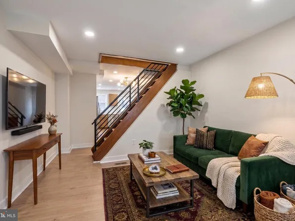 1138 S Clifton St, Philadelphia, PA 19147