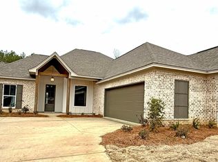 215 Wethersfield Dr, Florence, MS 39073