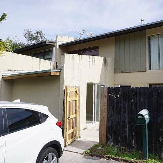 1st image of 6507 SW 113th Ct #6507