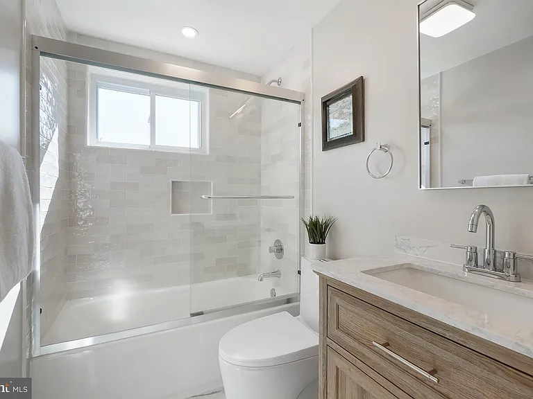 12301 Espalier Pl — Photo 33