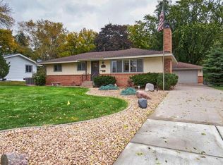 6200 Noble Ave N, Brooklyn Center, MN 55429