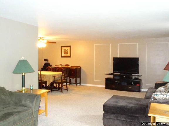 5th image of 13030 Stanfield Dr