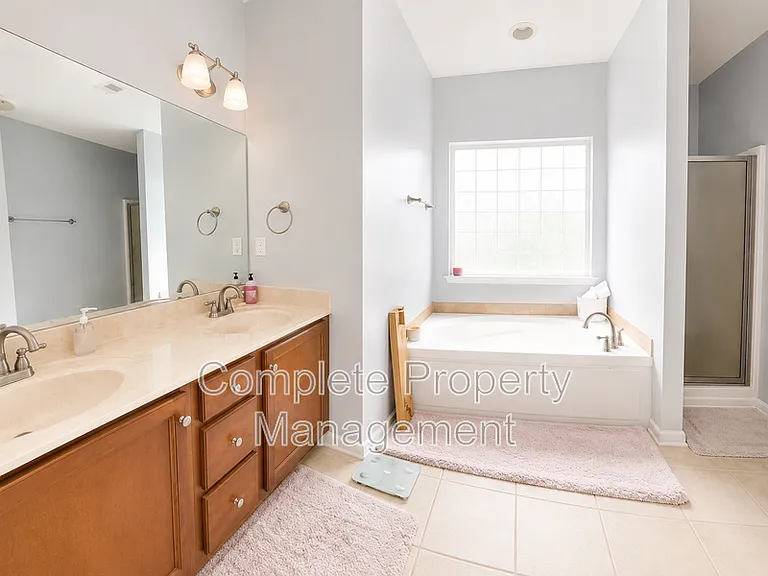 109 Oxmoor Place Cir — Photo 6