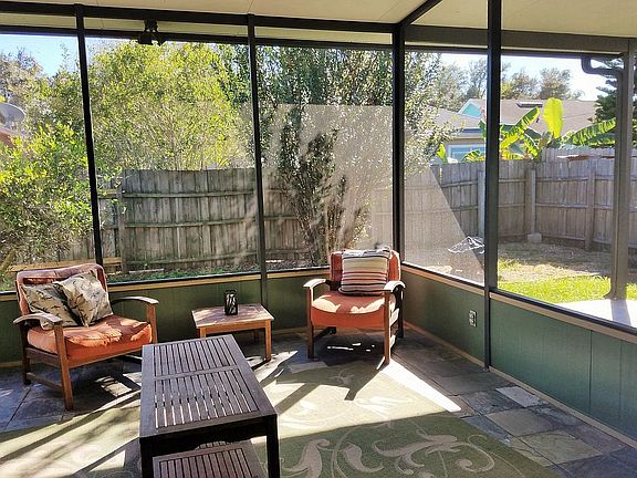 Oversized Screened Lanai