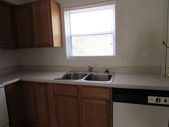 4th image of 104 Viren Ln APT 2