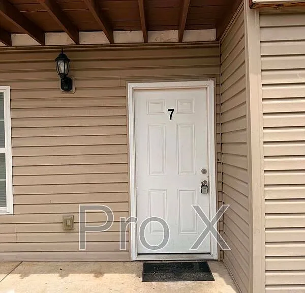 1015 S Saint Louis Ave #7 — Photo 4