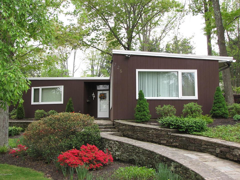 1st image of 226 Machell Ave