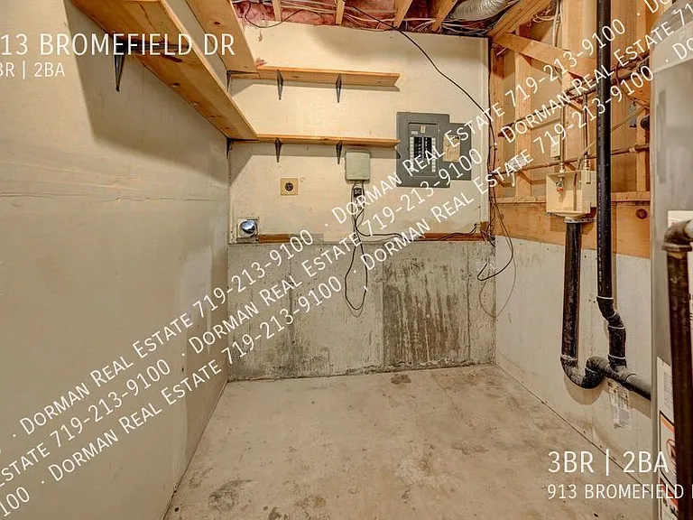 913 Bromefield Dr — Photo 16