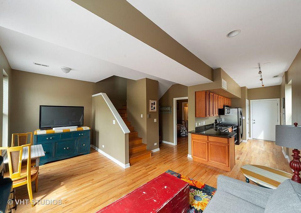1st image of 1347 N Greenview Ave APT 3F