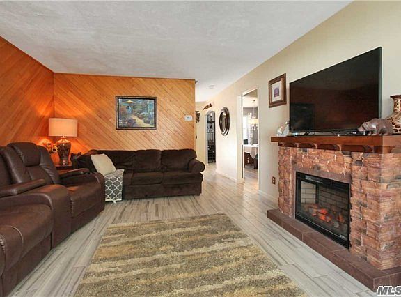 4th image of 323A Elwood Rd