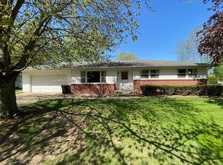 206 Kennedy St, Henry, IL