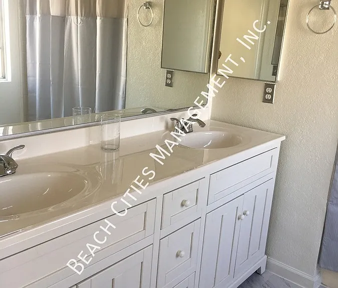 202 Elmira Ave — Photo 15