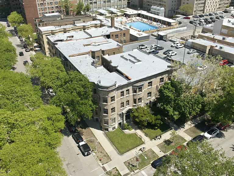 668-72 W Sheridan Rd #1 — Photo 15