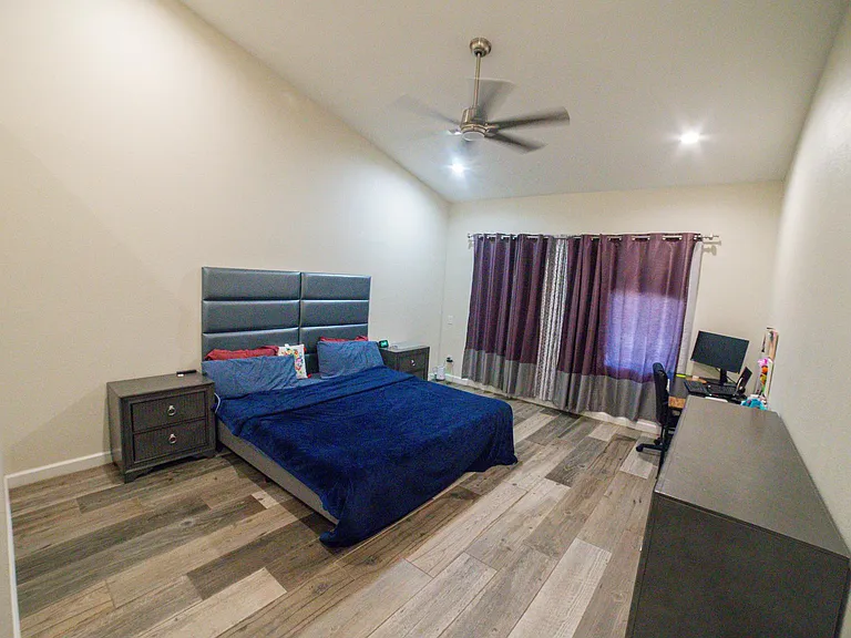 3226 E Rosemonte Dr — Photo 5