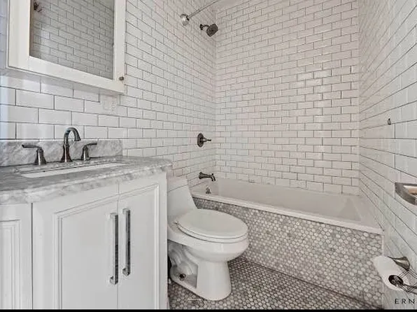 11 Maple Street image 5 of 6