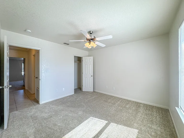 Autumn Chase Apartments — Photo 45