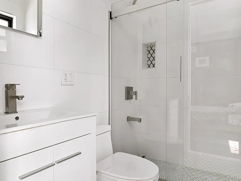 15 Wolcott St #1 — Photo 10