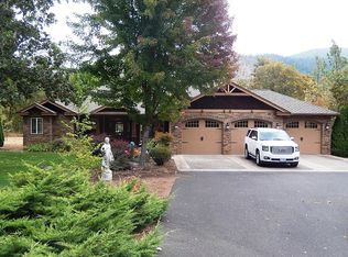 723 Kaneeta Ln, Grants Pass, OR