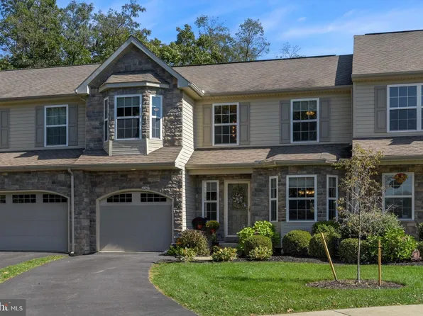 6241 Autumn View Dr, Harrisburg, PA 17112