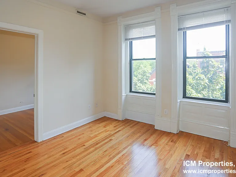 2954.3 N Racine Ave #3F — Photo 2