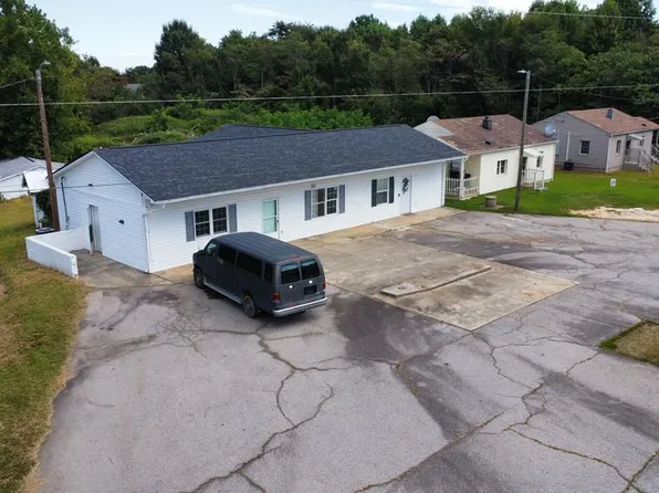 879 Holland Rd, Pelham, NC 27311